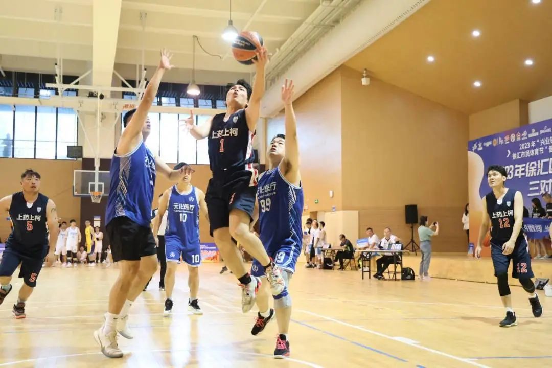 巴特勒迎来二十赛季出色发挥，TES观众热烈欢呼！观众掌声雷动